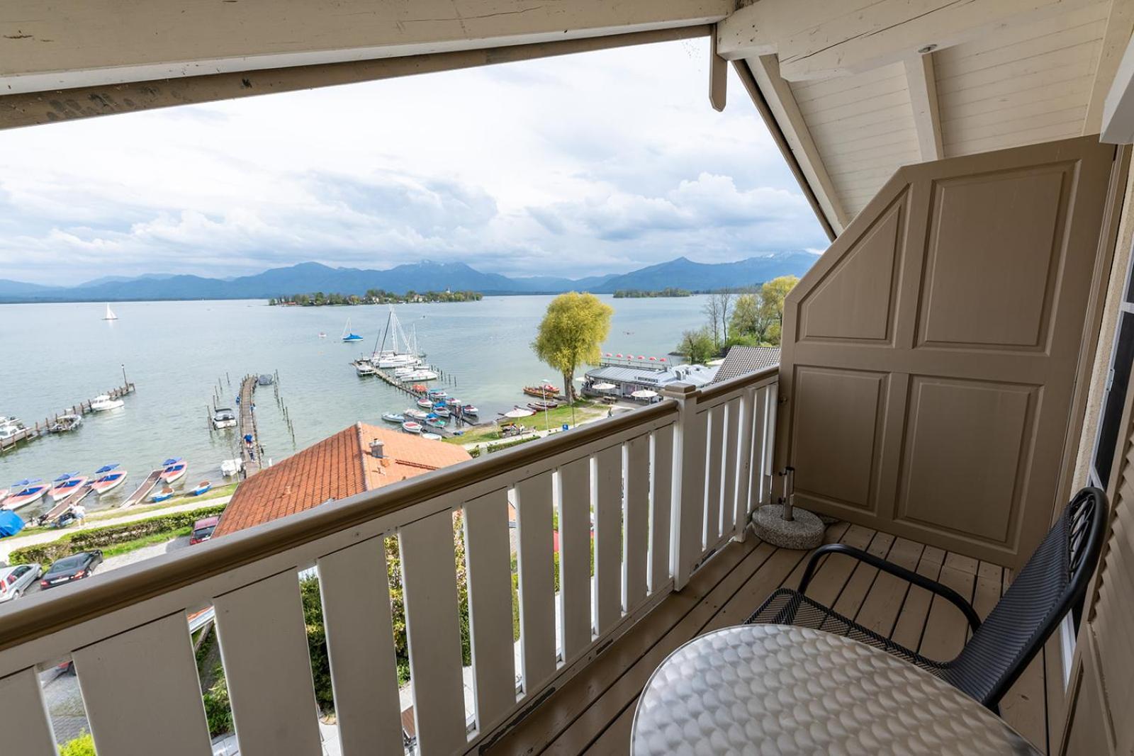 Chiemseestern Vacation & Recreation "Adults Only" Gstadt am Chiemsee Δωμάτιο φωτογραφία