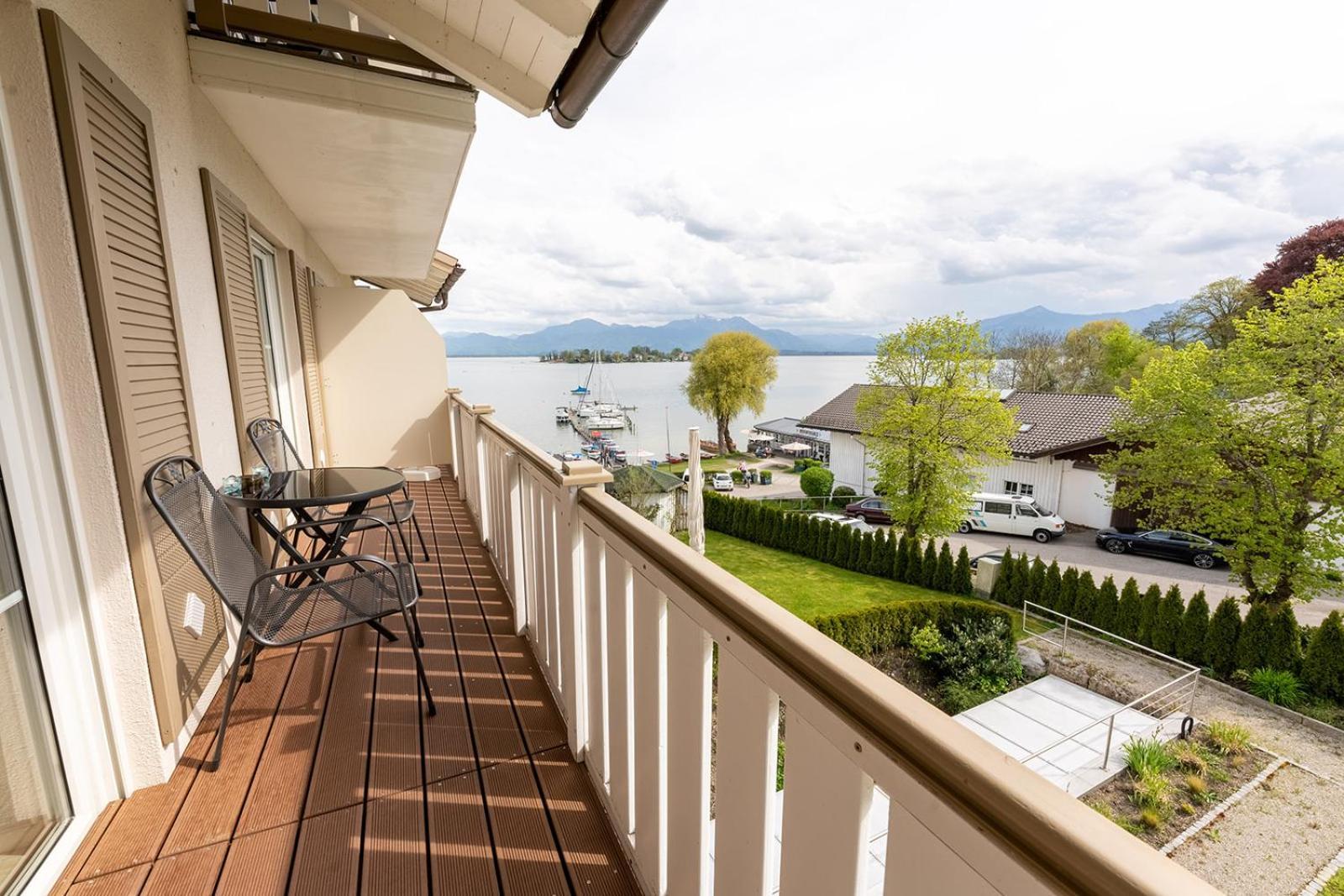 Chiemseestern Vacation & Recreation "Adults Only" Gstadt am Chiemsee Δωμάτιο φωτογραφία